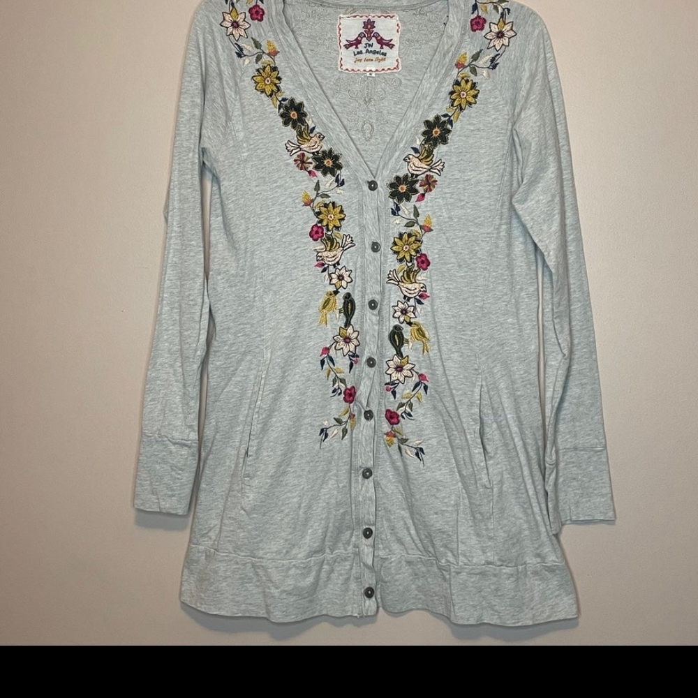 Johnny Was Gray Floral Embroidered Button Down Shirt